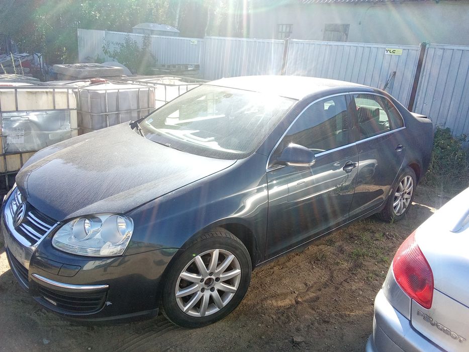 VW Jetta 1.9TDI części