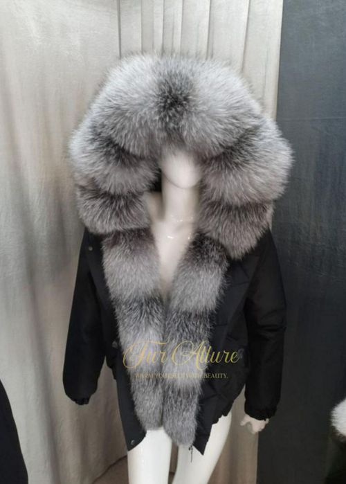 Жіночий зимовий чорний бомбер куртка  з хутром блюфрост. 42-60 рр