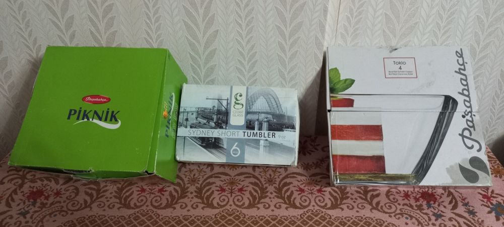 Продам набір скляних салатників