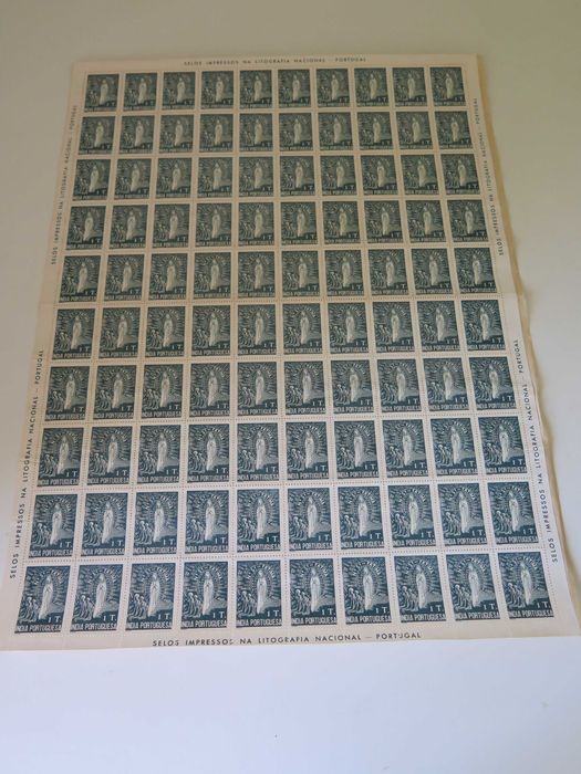 Folha de 100 selos novos . Índia 1948