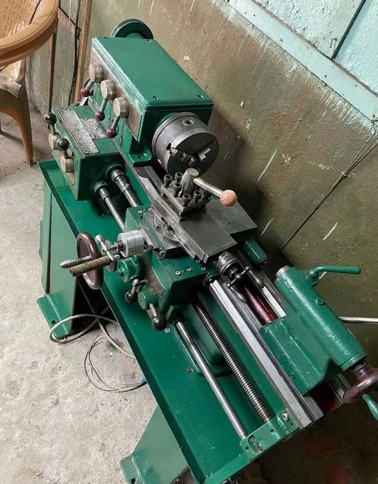 Токарный станок тв4