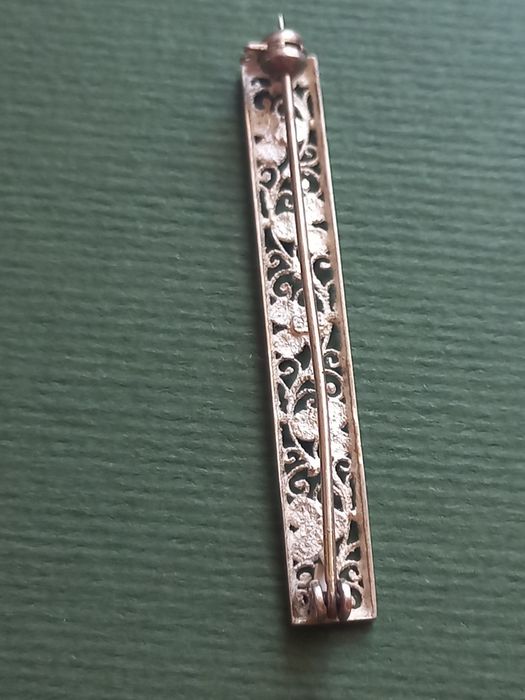 Stara srebrna broszka- filigran