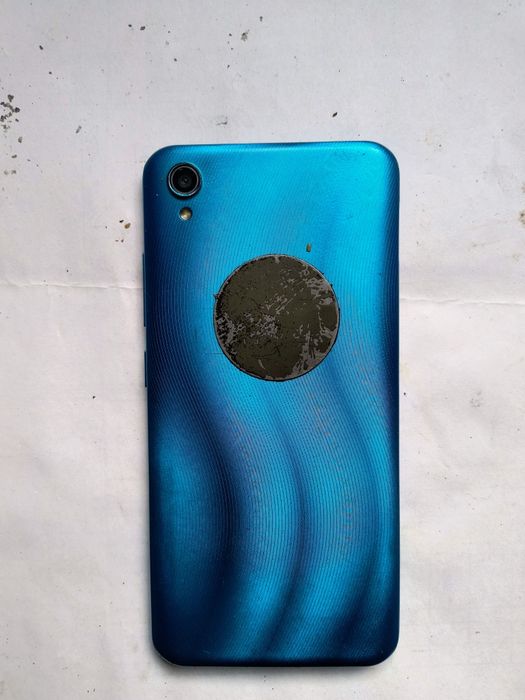 VIVO 2015 бите скло .на роботу не впливає