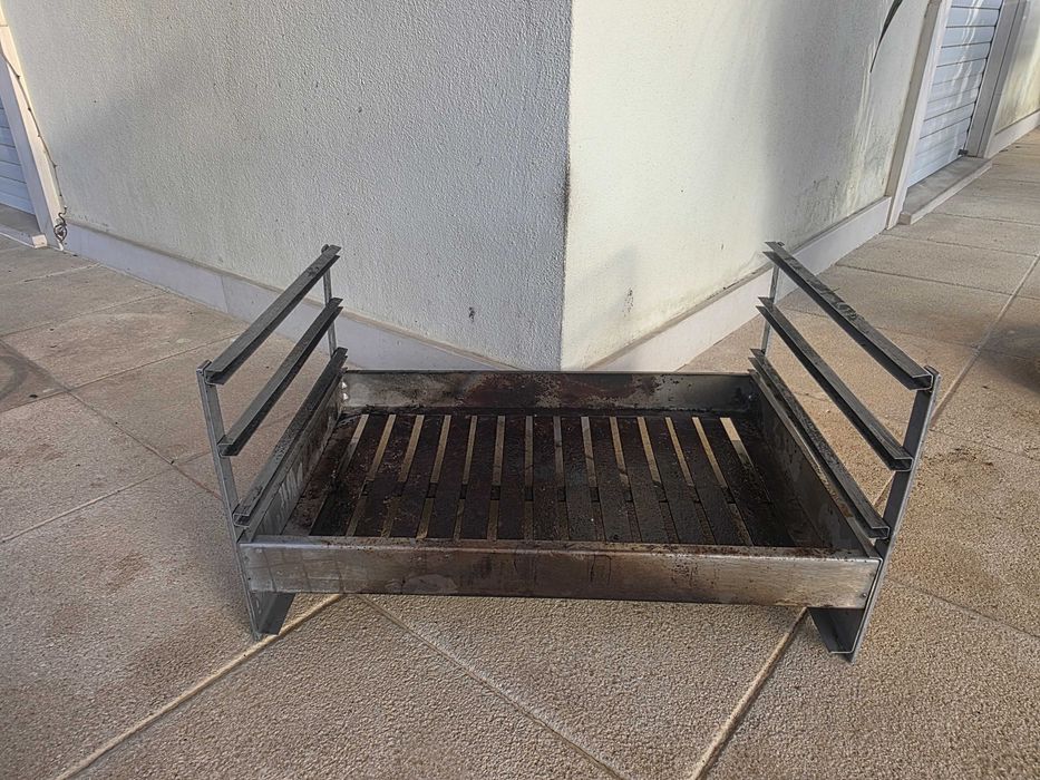 Grelhador em Aço Inoxidável - 60cm