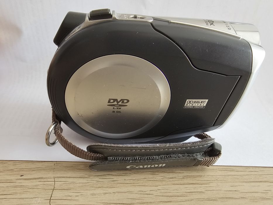 Canon Camcirder DC 210