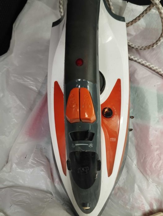 Утюг праска з керамічною підошвою Magio (MG-134).