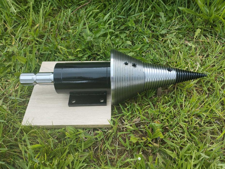 Łuparka świdrowa do drewna / świder 150mm do ciągnika WOM