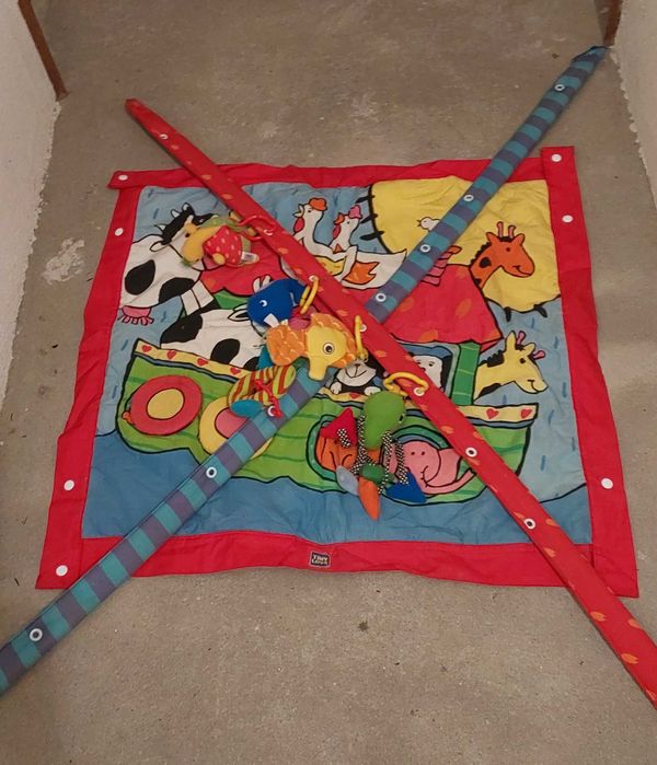 Tapete tipo parque infantil