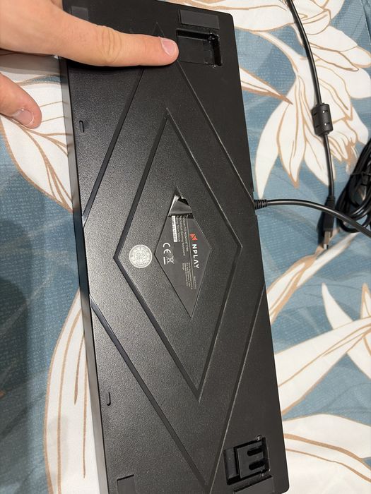 Teclado mecanico Nplay rgb e tapete de rato