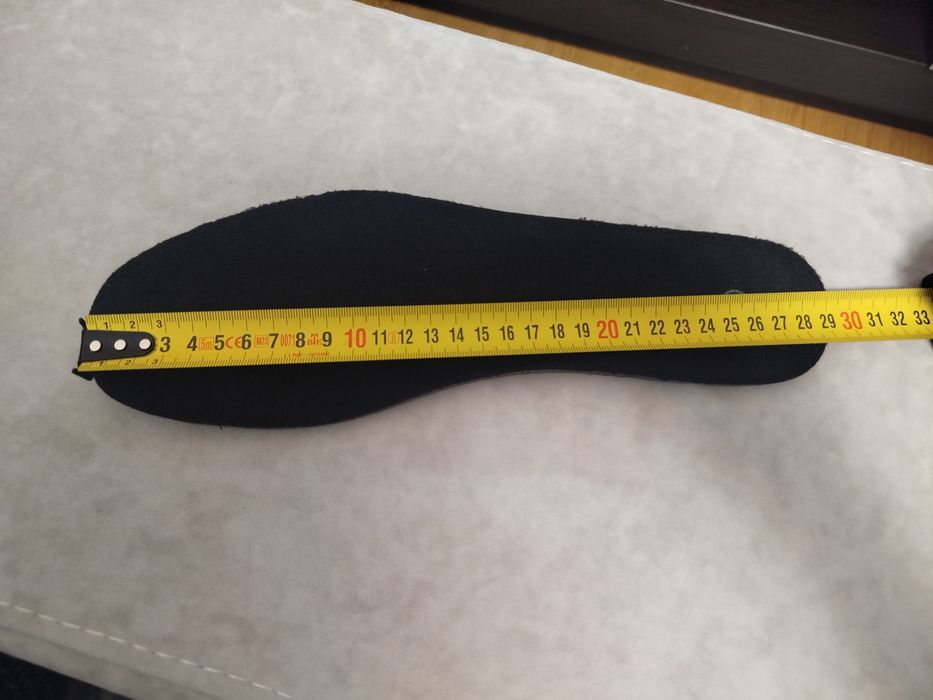 Продам нові чоловічі кросівки Adidas