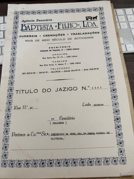 Jazigo ( Cemitério dos Prazeres)