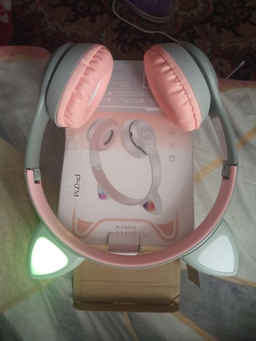 Продам блютуз навушники