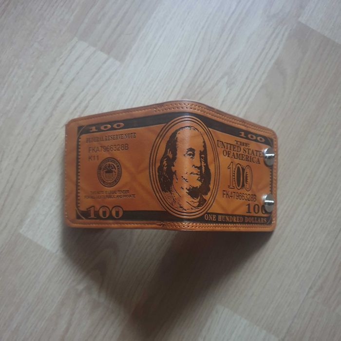 Portfel sto dolarów 100USD 100$