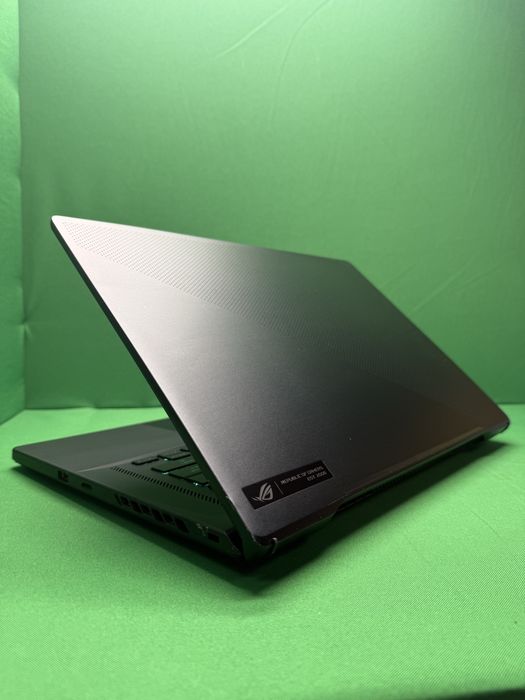 Asus ROG Zephyrus M16 / i5-12500H / RTX 3070 Ti / 24GB / 1TB SSD / 165
