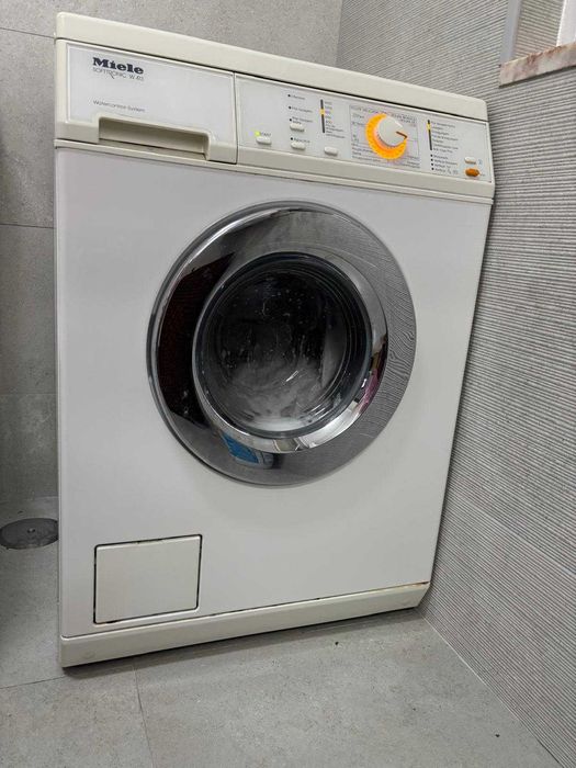 Máquina Lavar Roupa da Míele Softtronic W413