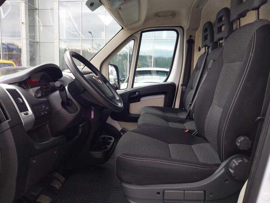 Wynajem busów, Wypożyczalnia busów