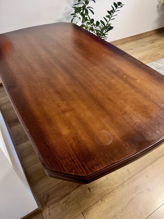 Стіл з дерева вільха