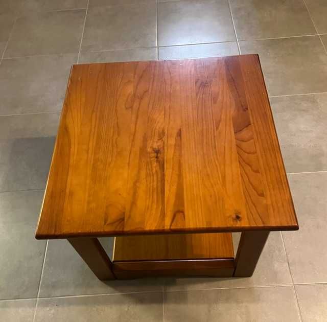 Mesa de apoio em madeira