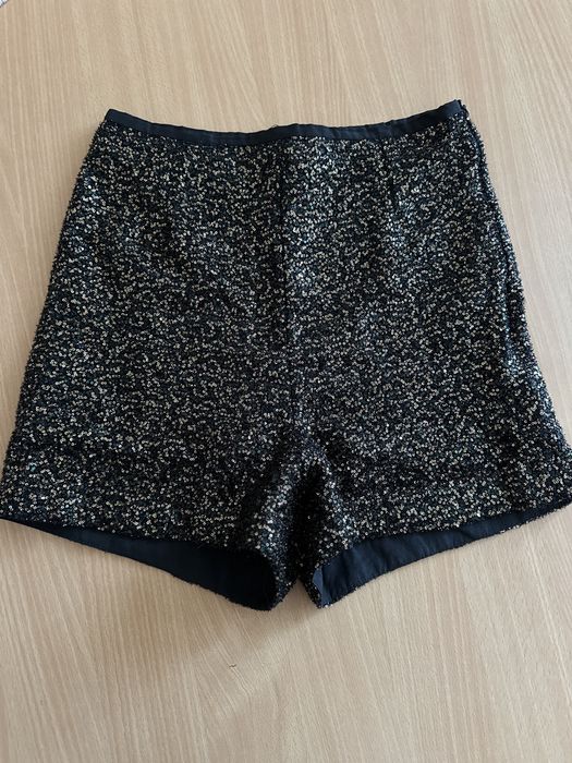 Костюм двійка. Декілька позицій. Шорти і піджак. Штани і піджак.