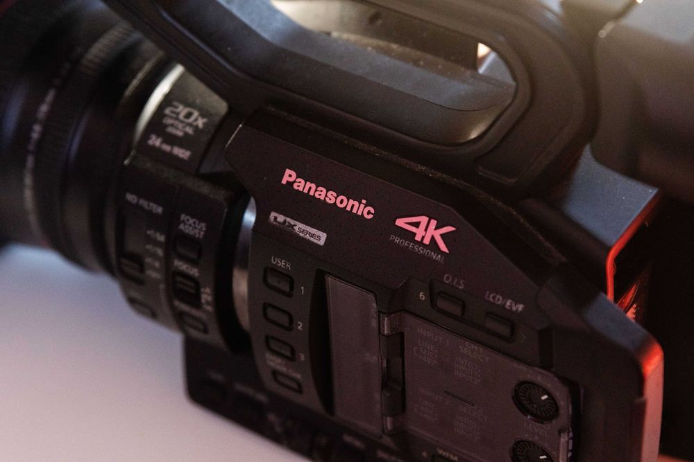 Kamera Panasonic AG UX180 4K UHD