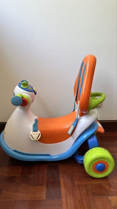 Andador chicco.