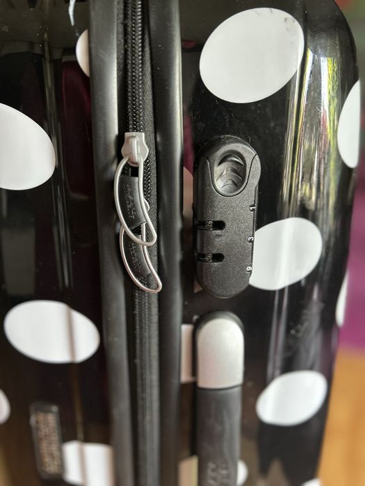 American Tourister Walizka twarda średnia