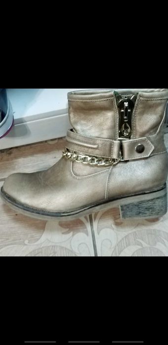 Сапожки демисезонные 37р.Стелька 24см.