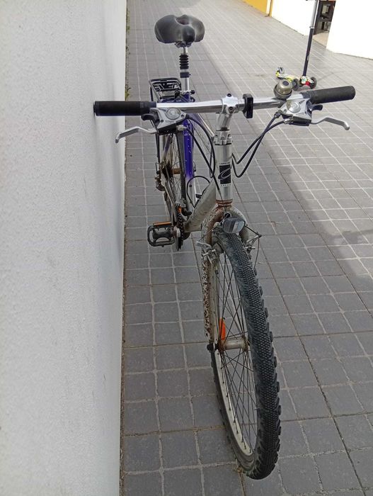 Bicicleta com rodas 26"