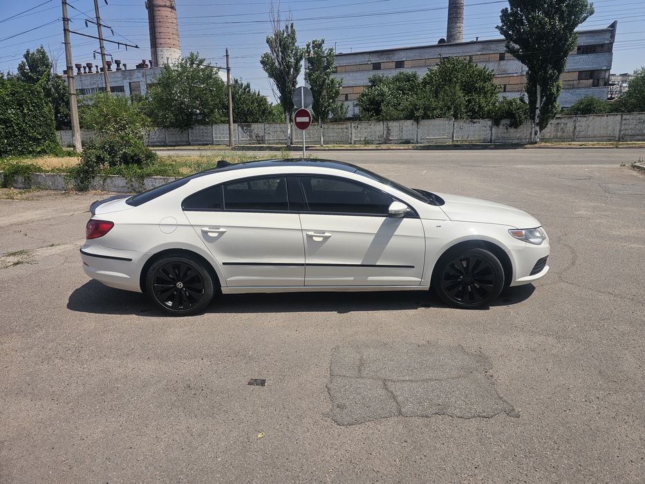 Volkswagen CC 2010г.