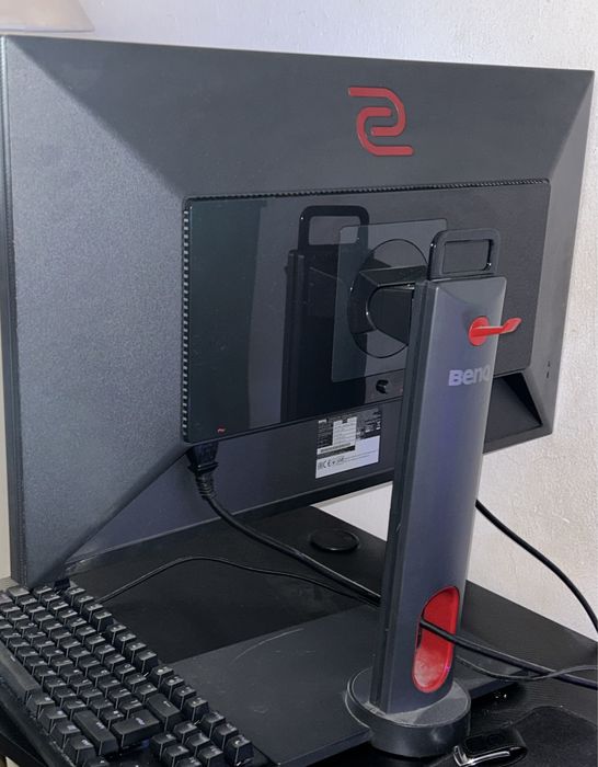 PC com Monitor/ Teclado / Rato