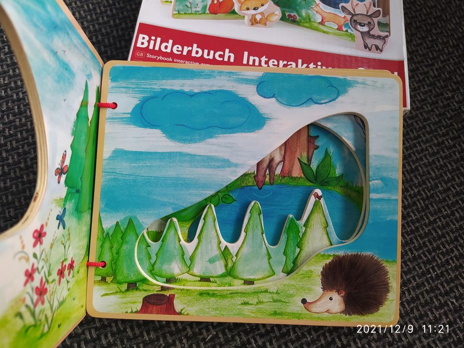 NOWA ksiazeczka drewniana Small Foot montressori