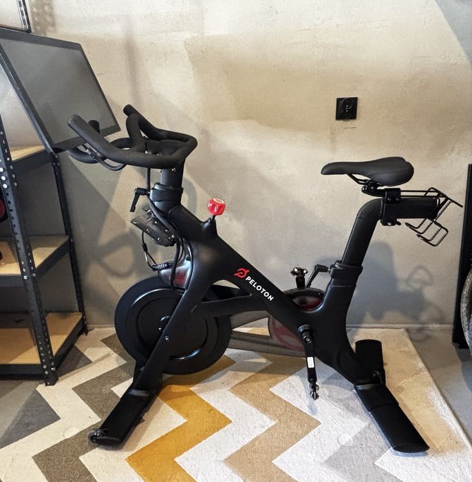 PELOTON BIKE rower spinningowy jak  NOWY rower stacjonarny