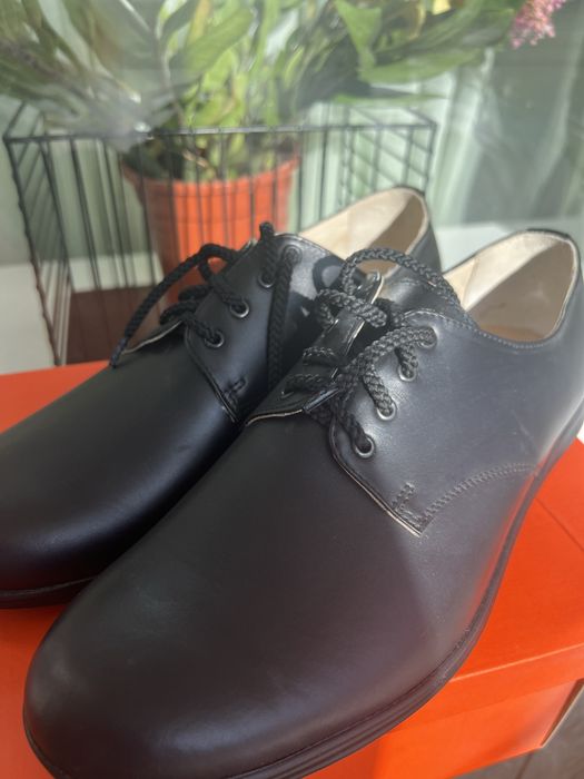 Туфлі класичні чорні для чоловіків із натуральної шкіри на шнурівці