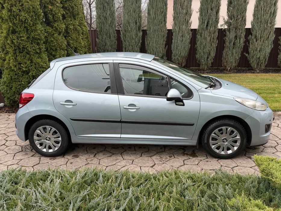 Продам Peugeot 207