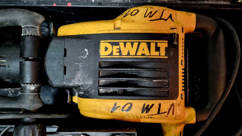 Martelo demolidor Dewalt D25899