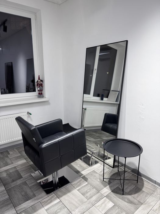 Сдам место для колориста в салоне красоты в Аркадии, свет есть всегда