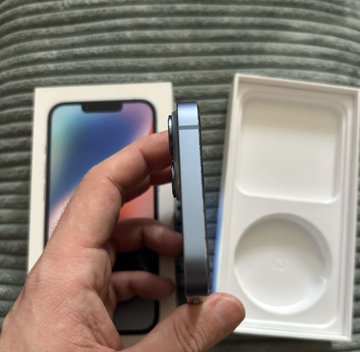 Продаю свой айфон 14 128 гигабайт 90%, на гарантии iphone 14 128