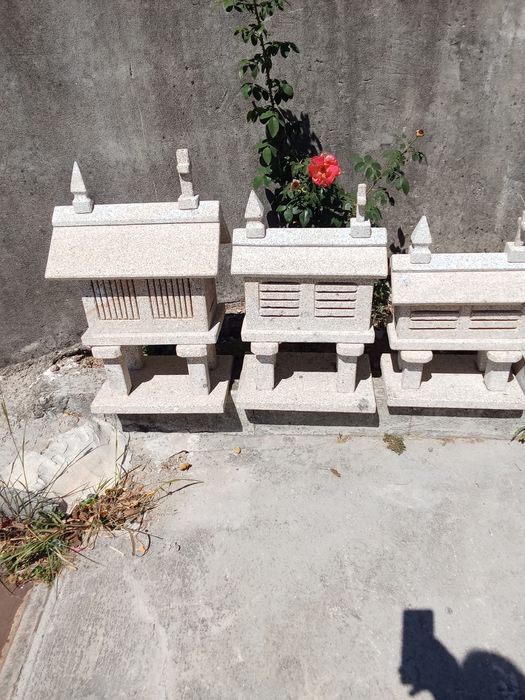 Espigueiros pequenos