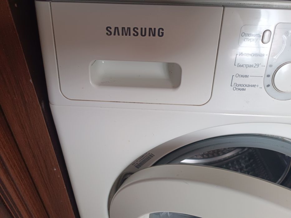 Пральна машинка Samsung WFE592NMW