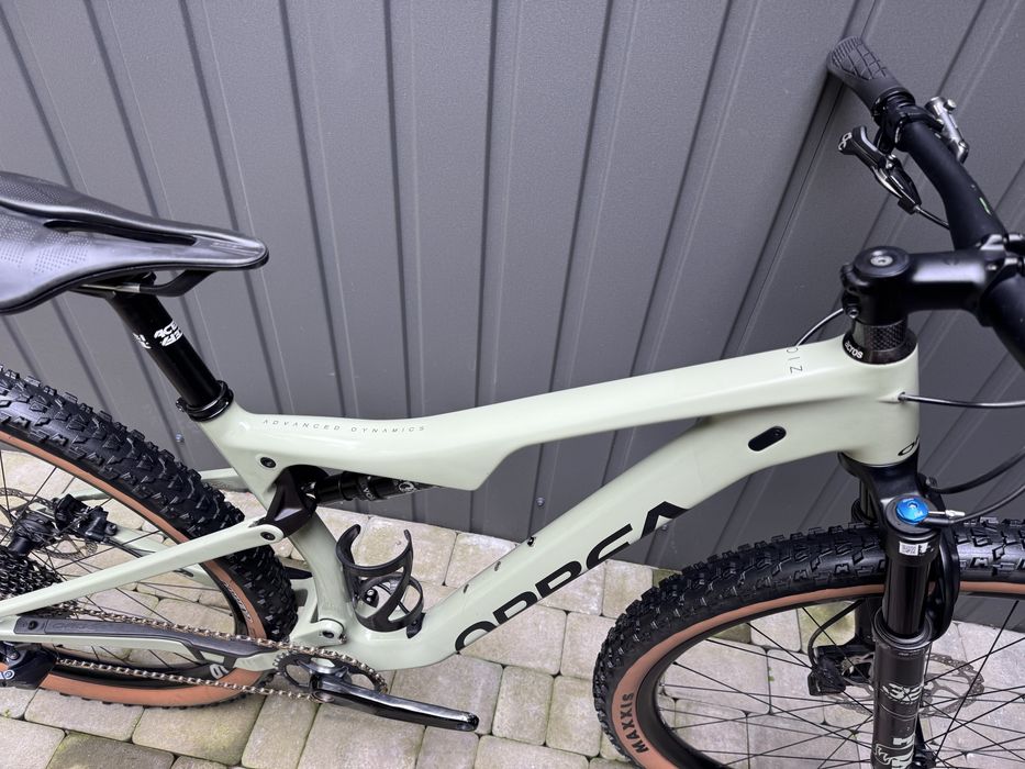 Карбоновий Велосипед Orbea Oiz AXS