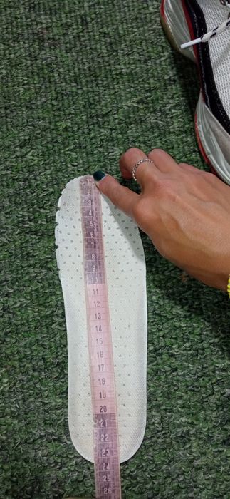 Кросівки 37 розмір