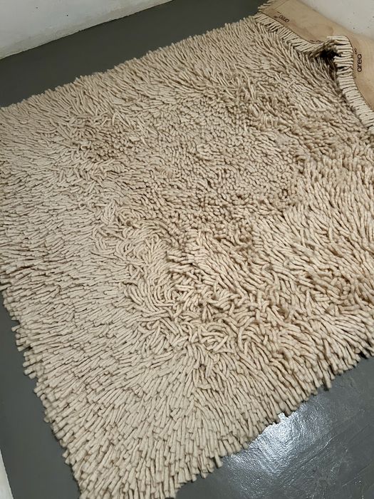 Tapete beije da Area Store