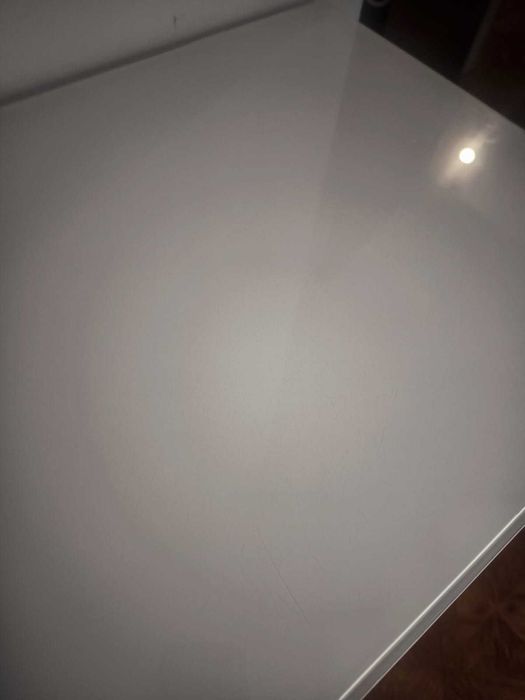 Cómoda MALM branca com três gavetas e tampo de vidro  L80×P49×A79