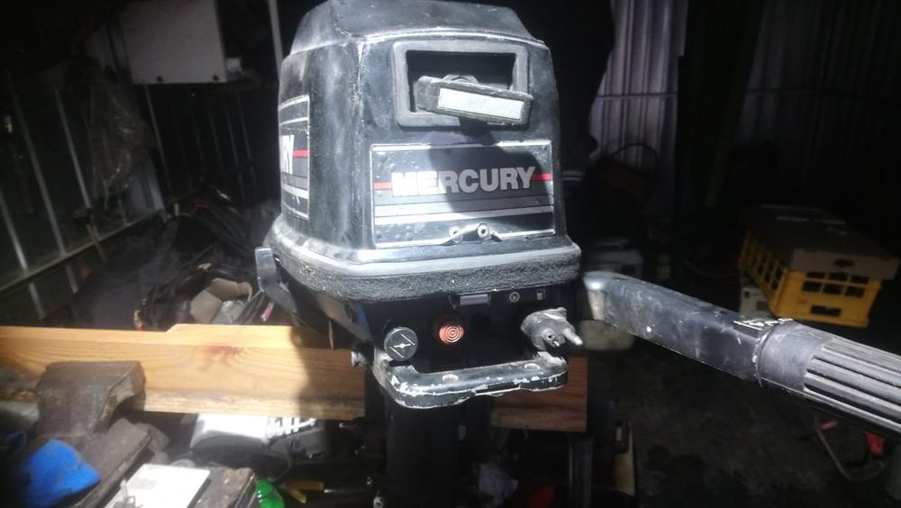 Silnik zaburtowy 2t 4konia Mercury używany