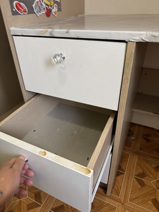 Дитяча кровать+стіл +шкаф матрас три в одному по гарні ціні!