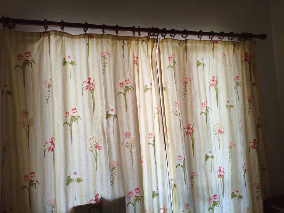 Mobília de Quarto Completa em Madeira Maciça + Colchão