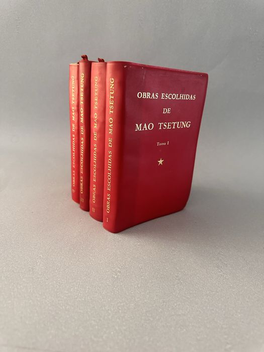 Obras Escolhidas de Mao Tsetung.