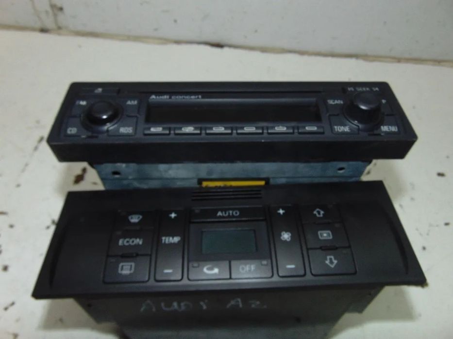 Audi A2 rádio/comando ar condicionado " usado em bom estado