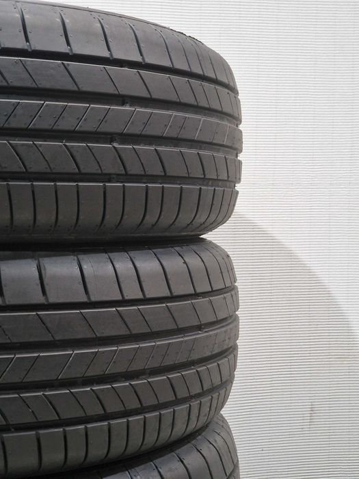 [Como Novos] 4 Pneus 215/65R17 KUMHO