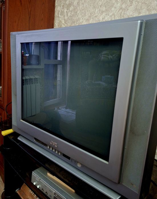 Телевизор JVC в хорошем состоянии